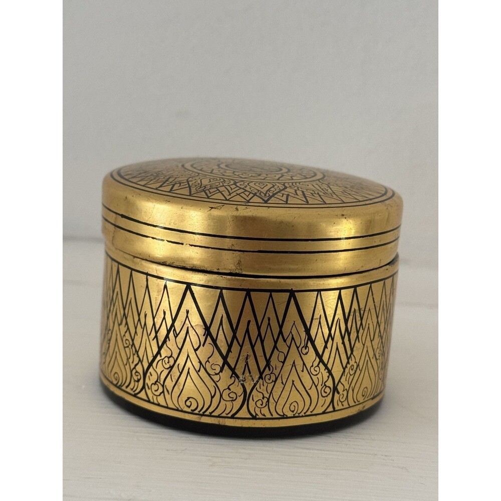 1930s Vintage Handmade Floral Pattern Wooden Round Box Decorative